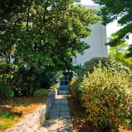 Appartement With Parking Space - 2196 *