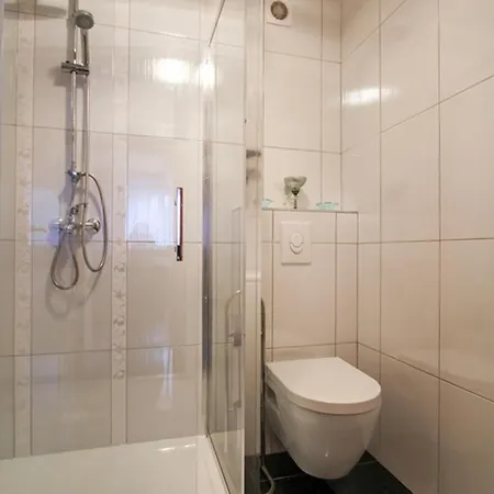 Appartement With Parking Space - 2196 *