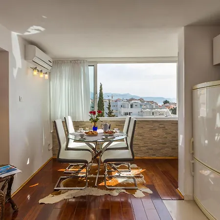 With Parking Space - 2196 Appartement *