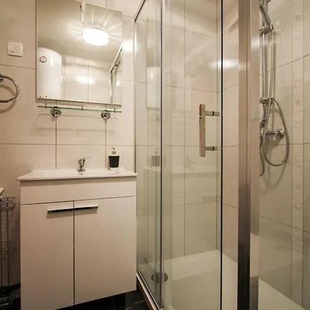 Appartement With Parking Space - 2196