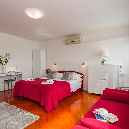 With Parking Space - 2196 Appartement Split