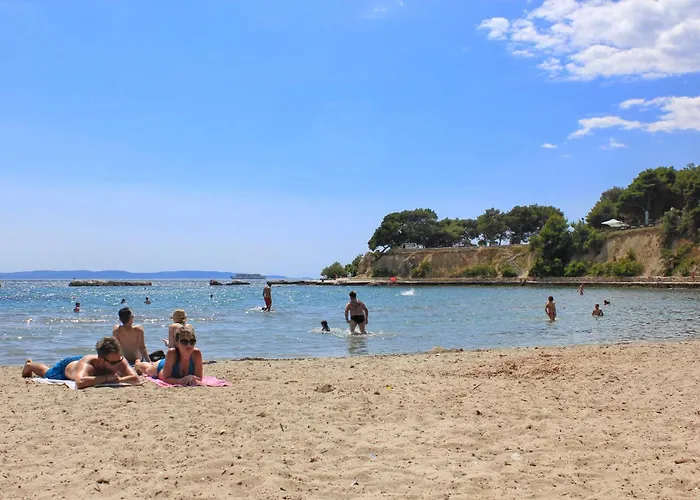 With Parking Space - 2196 Lägenhet *