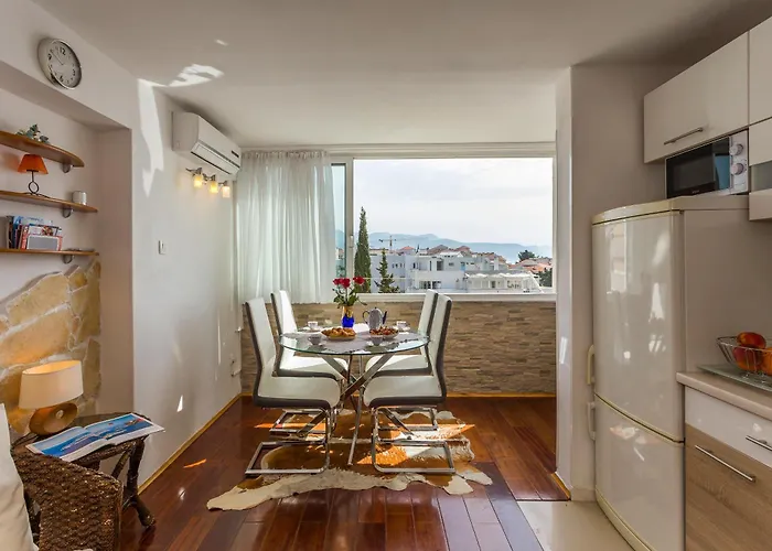 With Parking Space - 2196 Lägenhet *