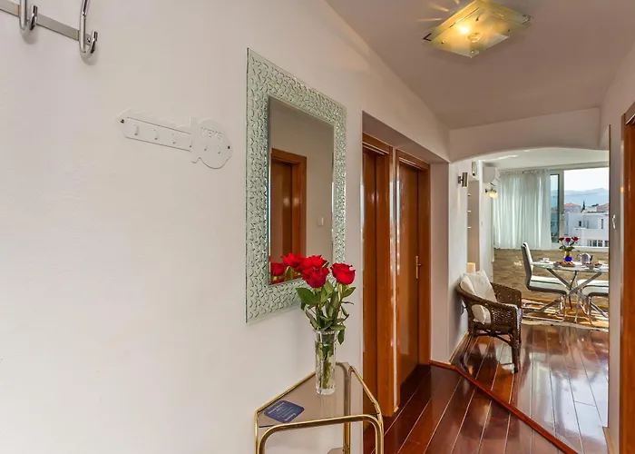 With Parking Space - 2196 Split